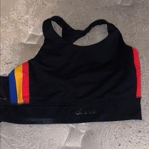 sports bra